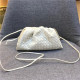 BOTTEGA VENETA 보테가베네타 버터카프 더 파우치백 BV2300-3 신상