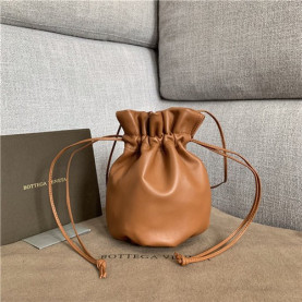 BOTTEGA VENETA 보테가베네타 미니 복주머니  숄더백 583774-3 신상