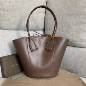 BOTTEGA VENETA 보테가베네타 바스켓 라지 토트백 57681-1 신상