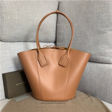 BOTTEGA VENETA 보테가베네타 바스켓 라지 토트백 57681-2 신상