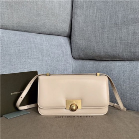 BOTTEGA VENETA 보테가베네타 RONDE 숄더백 B4000-4 신상
