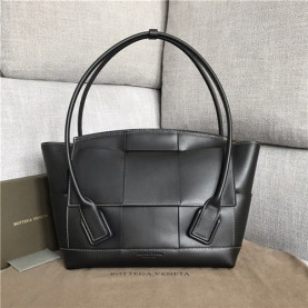 BOTTEGA VENETA 보테가베네타 아르코 GG BV2008신상