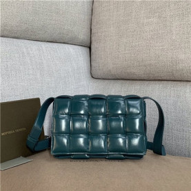 BOTTEGA VENETA 보테가베네타 숄더백 B591970신상