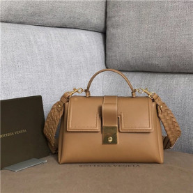 BOTTEGA VENETA 보테가베네타 토트&숄더백 B567209신상