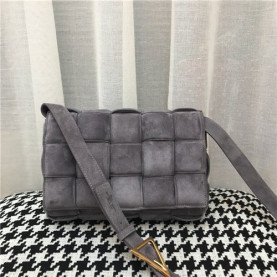 BOTTEGA VENETA 보테가베네타 카세트백  B0106-1 신상