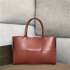 BOTTEGA VENETA 보테가베네타 슬립백 BV609175 신상