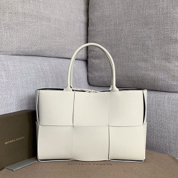 BOTTEGA VENETA 보테가 베네타 슬립백 BV609175 신상