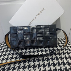 BOTTEGA VENETA 보테가 베네타 힙색 BV22331-1 2020/신상