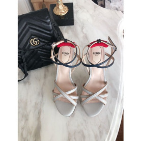 FENDI 펜디 샌들힐 봄신상