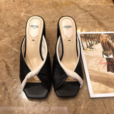 FENDI 펜디 슬리퍼 굽높이7CM 봄신상 (250사이즈 주문제작)