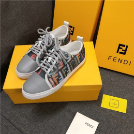 FENDI 펜디 남여공용 스니커즈 신상