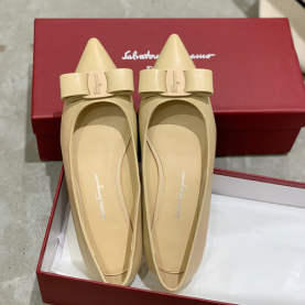 FERRAGAMO 페레가모 여성용 단화 굽높이2CM F60099-4 2020/신상