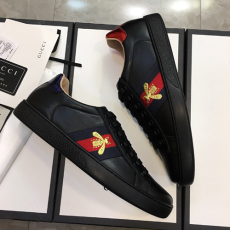 GUCCI 구찌 남성용  스니커즈 G21581-1