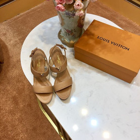 LOUIS VUITTON 루이비통 샌들봄신상