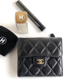 CHANEL 샤넬 지갑 램스킨 금장 AS5060