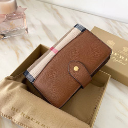 BURBERRY 버버리 지갑 신상 B31005-2