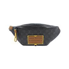 27위 LOUIS VUITTON 루이비통 디스커버리 범백 M45220 신상