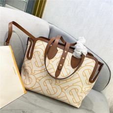 BURBERRY 버버리 쇼핑백 B15480 2020/신상