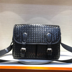 BOTTEGA VENETA 보테가베네타 남성용 크로스백 BV30699 /신상
