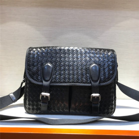 BOTTEGA VENETA 보테가베네타 남성용 크로스백 BV30699 /신상