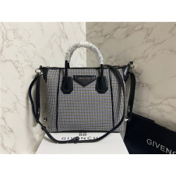 GIVENCHY 지방시 토트백
