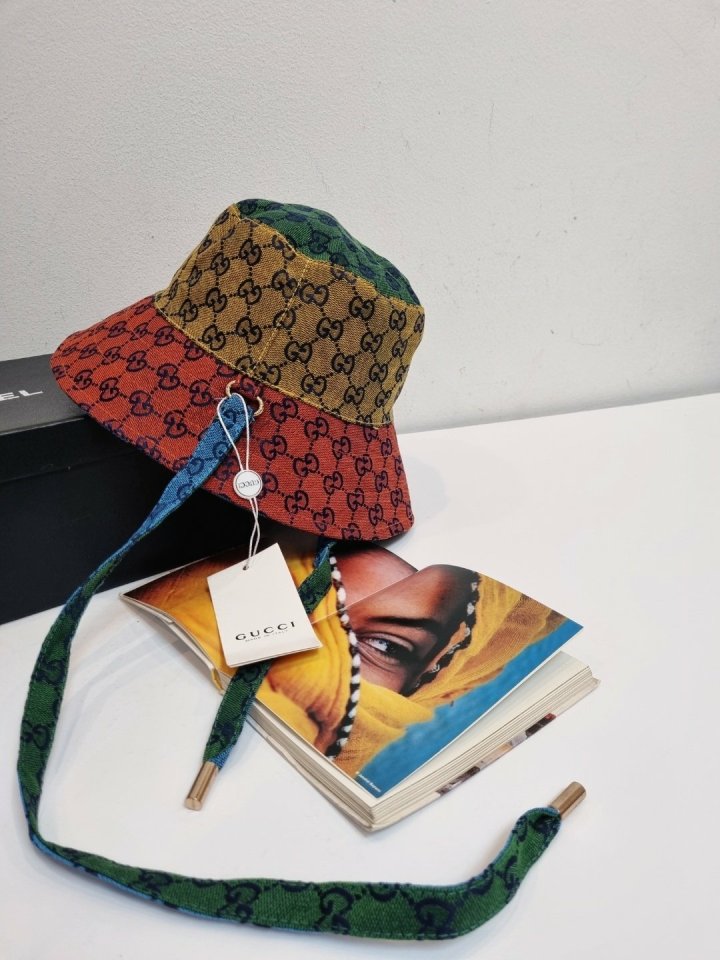 GUCCI 구찌 양면컬러벙거지