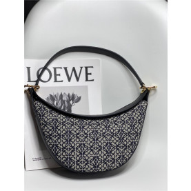 LOEWE 로에베 루나백 L7080