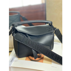LOEWE 로에베 퍼즐백 미니 L01811