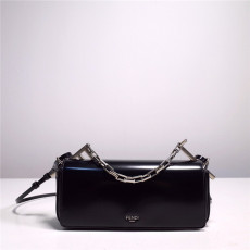 FENDI   펜디 토트&크로스백 F8062
