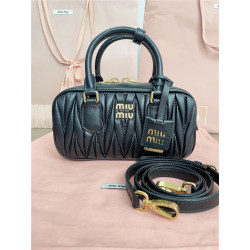 MIUMIU 미우미우 보스턴백 5BB14