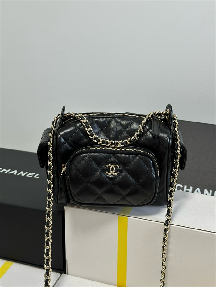  CHANEL 샤넬 스몰 카메라 케이스백 AS5220 