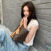 27위 LOUIS VUITTON 루이비통 ALL IN BB 백 M12925