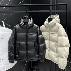 PRADA 프라다 메탈 플레이트 다운 패딩