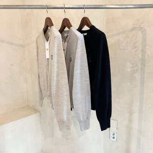 MAISON KITSUNE 메종키츠네 토널 폭스헤드 패치 레귤러 가디건