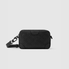 LOUIS VUITTON 루이비통 트로카데로 웨어러블 월릿 M26737