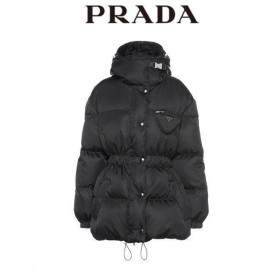 PRADA 프라다 하프 패딩