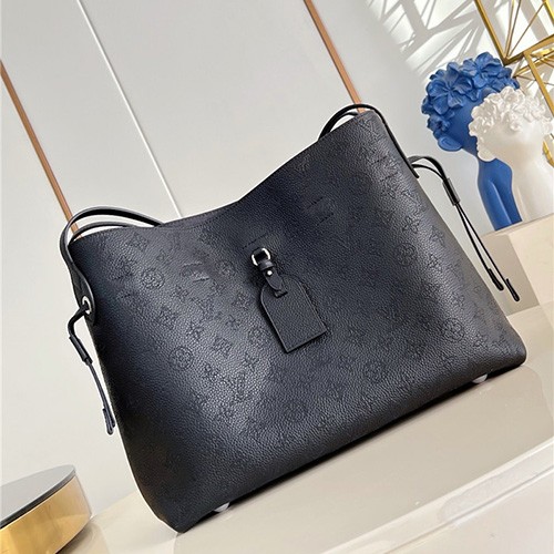 LOUIS VUITTON 루이비통 바운드레스 숄더백 M13179 2COLOR