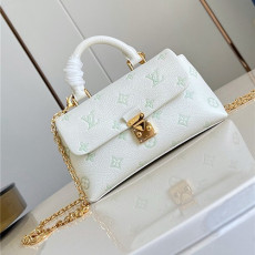 LOUIS VUITTON 루이비통 나노 마들렌 M12144