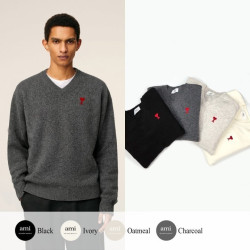 AMI 아미 드 꾀흐 엠브로이더리 V넥 울 스웨터