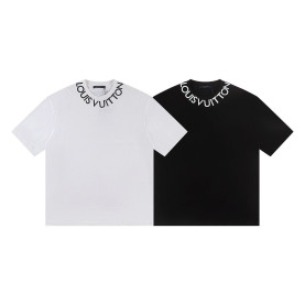LOUIS VUITTON 루이비통  6472 넥 로고 반팔