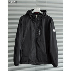 MONCLER 몽클레어 포켓 레터링 후드 바람막이 자켓