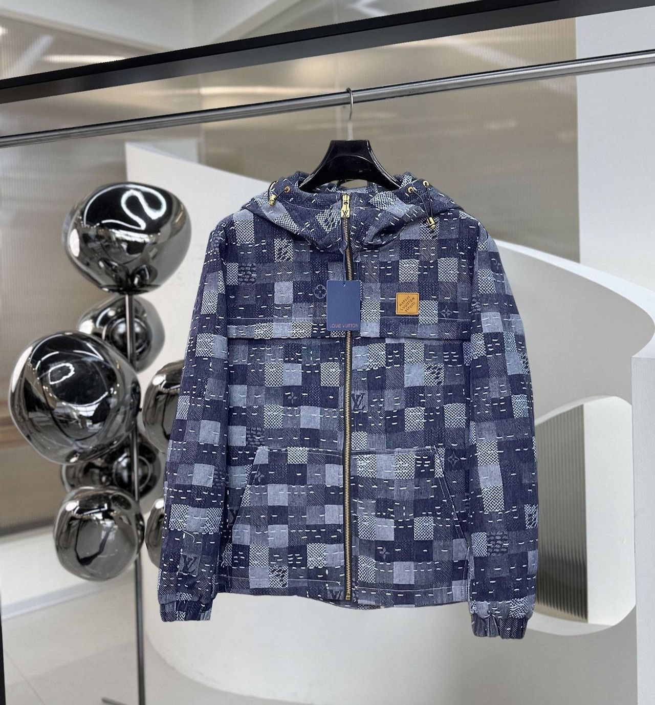 LOUIS VUITTON 루이비통 60285 다미에 모노그램 패치워크 데님 후드 자켓