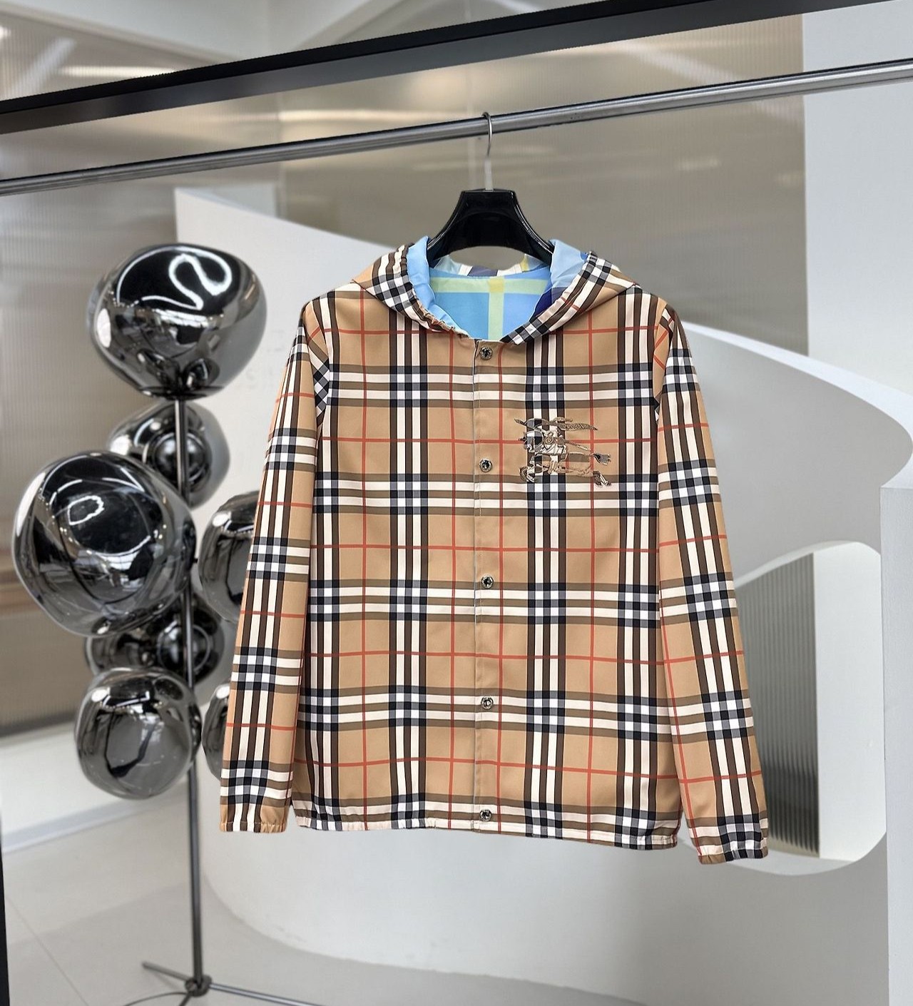 BURBERRY 버버리 60275 체크 리버시블 윈드브레이커