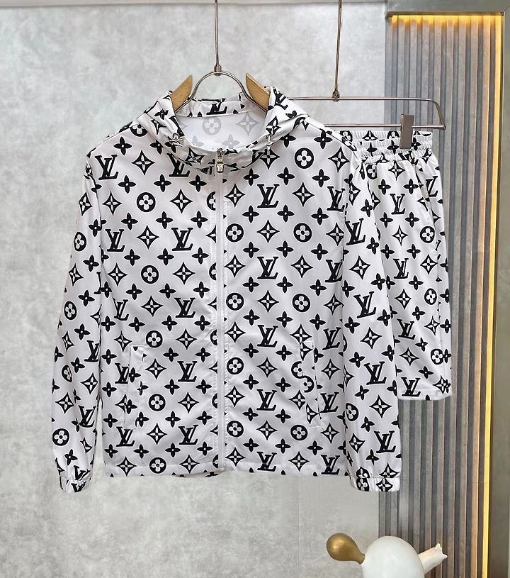 LOUIS VUITTON 루이비통 60218 그래픽 윈드브레이커+쇼츠 세트