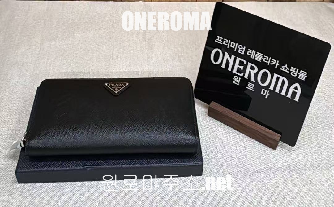 김*준 고객님 프라다 사피아노 장지갑 은장