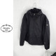 PRADA 프라다 삼각 로고 소매 지퍼 라이트 패딩